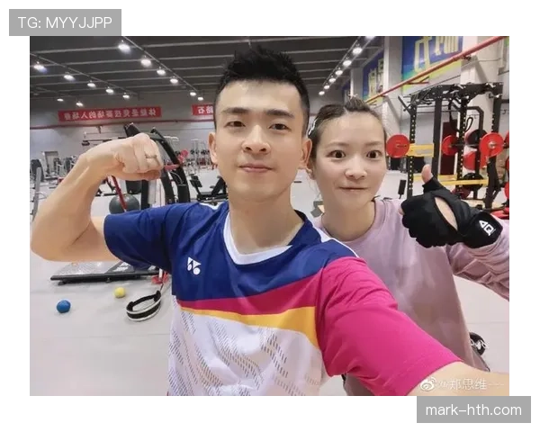 刷到郑思维的日常，赛场钢人在家像有钱少爷，这反差也太刺激